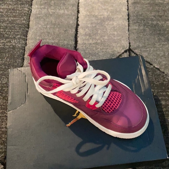 J’s - Picture 2 of 4